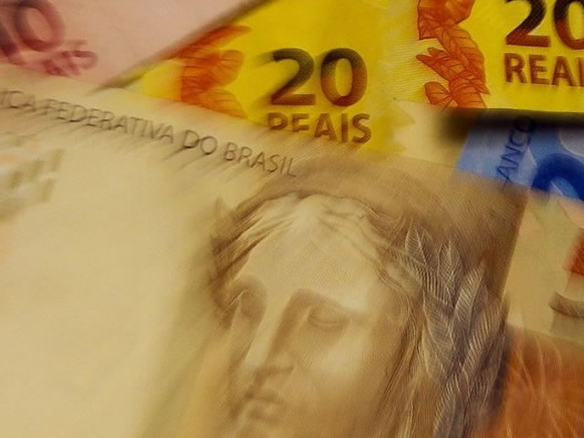 13º Salário: 43% Dos Brasileiros Pretendem Usar Dinheiro Para Pagar Dívidas